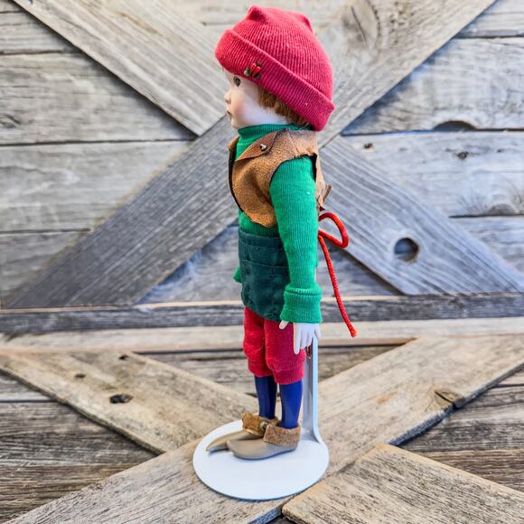 Vintage Christmas Elf, Paradise Galleries Treasury Collection, Porcelain Elf 9”H - Picture 6 of 9